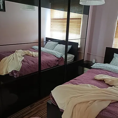 Apartment Gustowne Mieszkanie Z Ogrodkiem Na Zielonym Ursynowie, Przy Metrze, Sggw, Onkologii *
